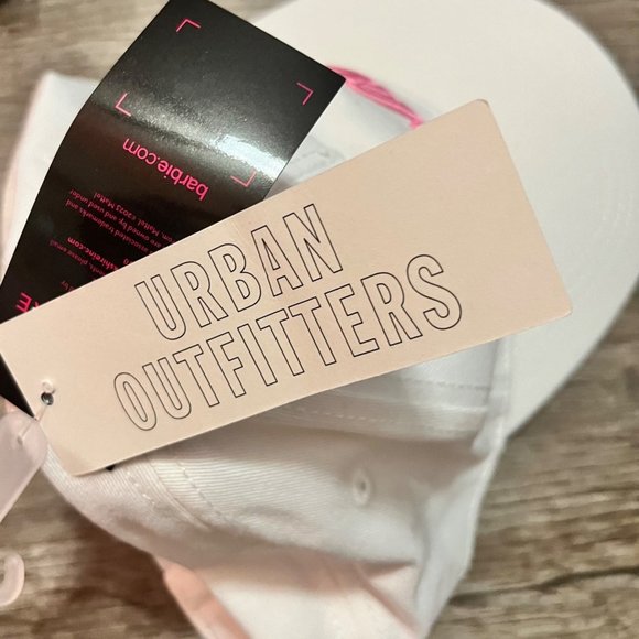 NEW URBAN OUTFITTERS BARBIE SNAPBACK HAT WHITE PINK EMBROIDERED BASEBALL CAP NWT - Picture 9 of 9